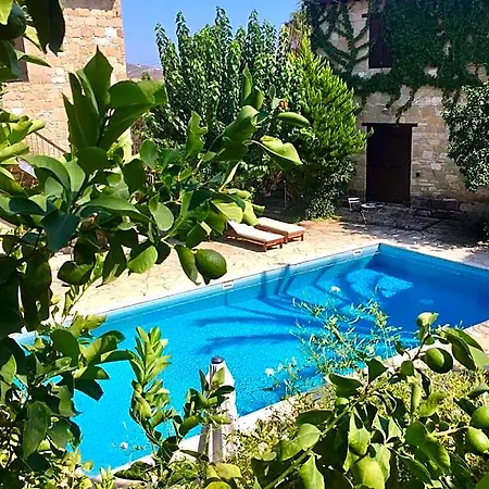 Porfyrios Otel 4*